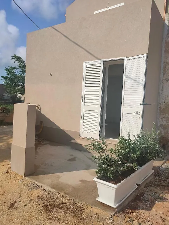 La Casetta Della Pigna Verde Marsala Casa vacanze